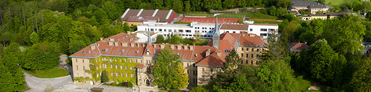 Sacre Coeur Pressbaum Luftaufnahme