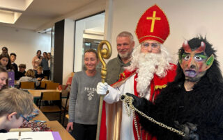 Besuch vom Nikolo im Gymnasium